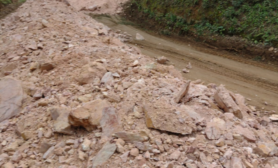 Cascalhamento da PR-090 em Campo Largo