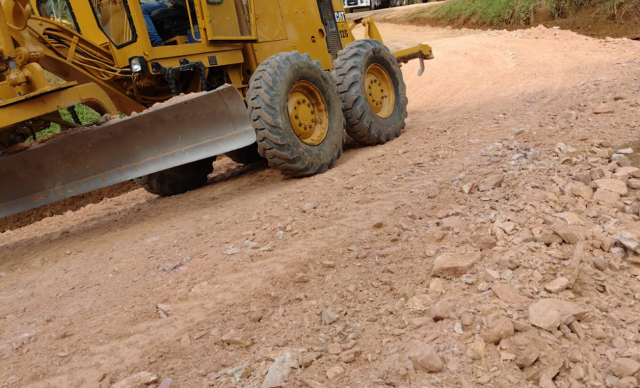 Cascalhamento da PR-090 em Campo Largo