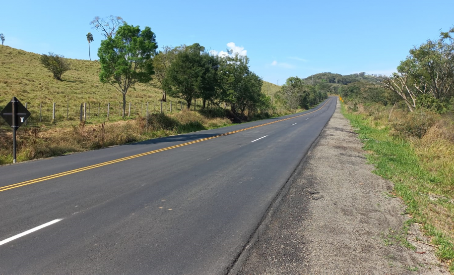 PR-090 Pavimento concluído e sinalização provisória