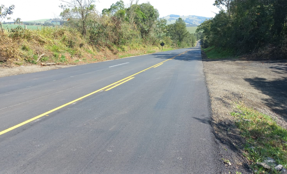 PR-090 Pavimento concluído e sinalização provisória