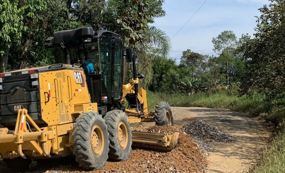 Serviços de conservação não-pavimentada da PR-405