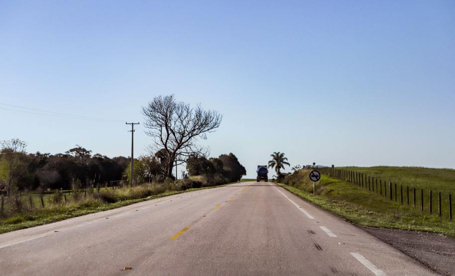 PR-427 entre a Lapa e Porto Amazonas