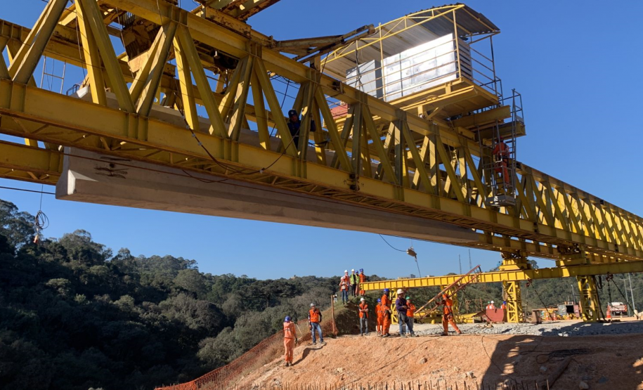 Transporte e lançamento de vigas nas pontes 04