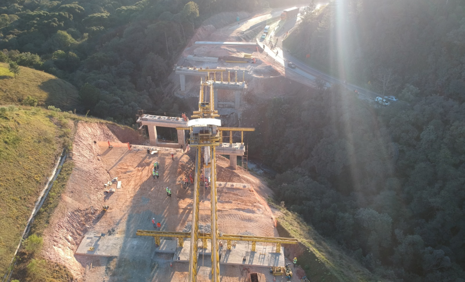 Transporte e lançamento de vigas nas pontes 04