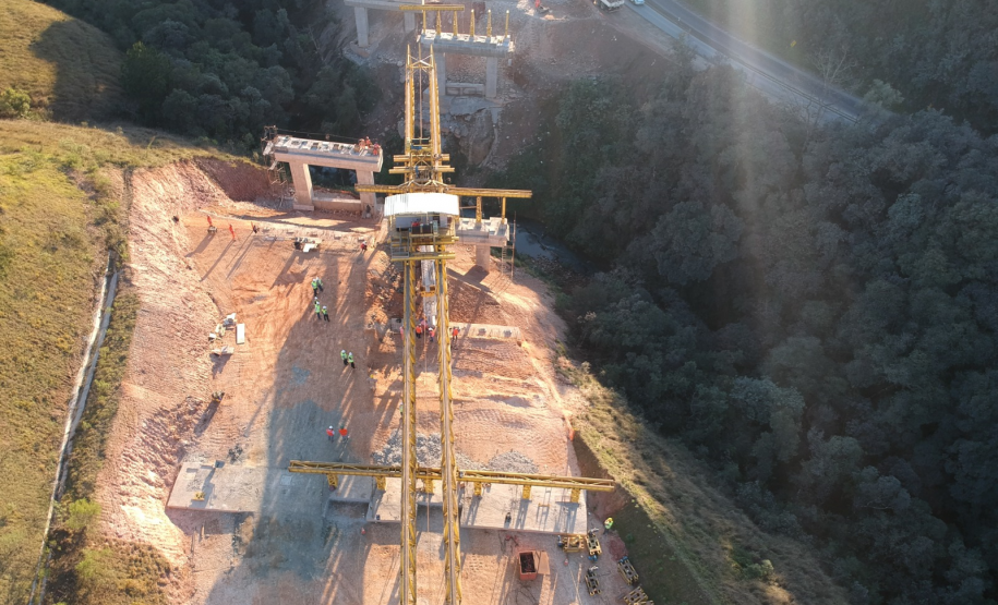 Transporte e lançamento de vigas nas pontes 04
