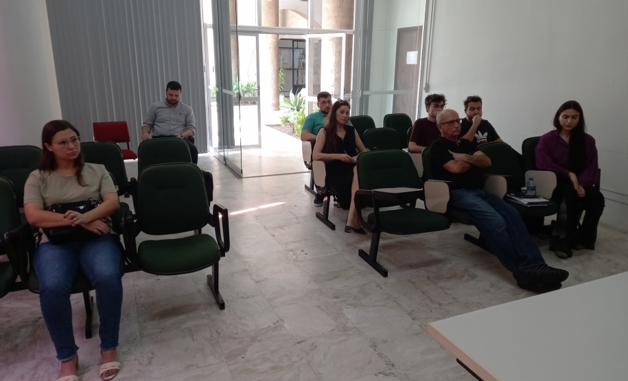 Sessão de abertura de envelopes de preços do whitetopping da PR-180