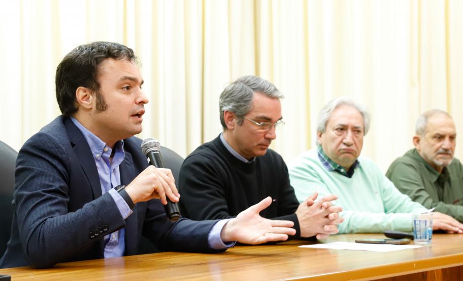 Audiência pública sobre novos programas de conservação do DER/PR