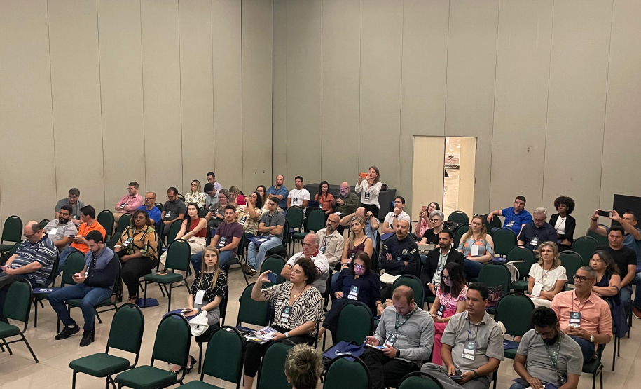 Primeiro dia do 25º Encontro Nacional de Conservação Rodoviária (Enacor) e 48ª Reunião Anual de Pavimentação (RAPv) em Foz do Iguaçu