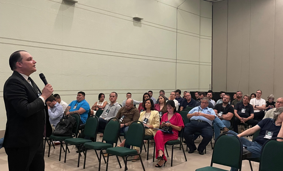 Primeiro dia do 25º Encontro Nacional de Conservação Rodoviária (Enacor) e 48ª Reunião Anual de Pavimentação (RAPv) em Foz do Iguaçu