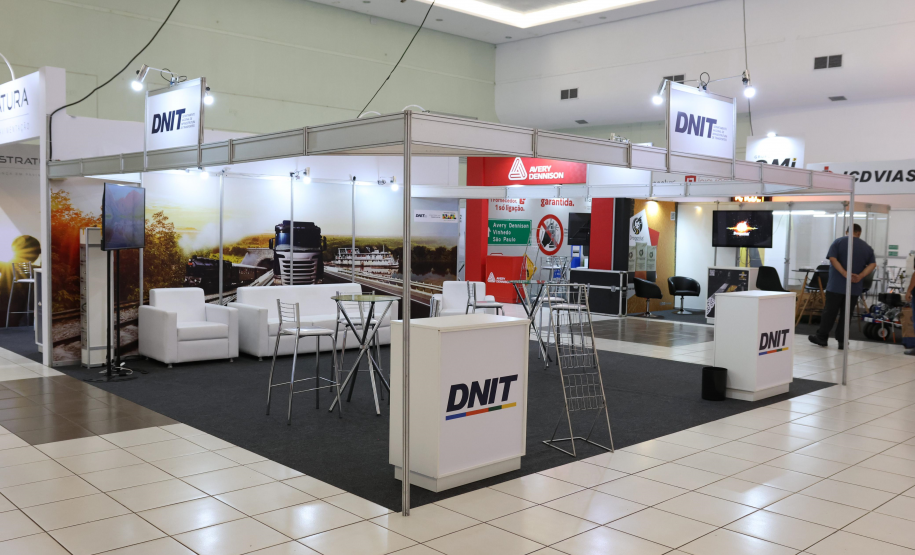 Primeiro dia do 25º Encontro Nacional de Conservação Rodoviária (Enacor) e 48ª Reunião Anual de Pavimentação (RAPv) em Foz do Iguaçu