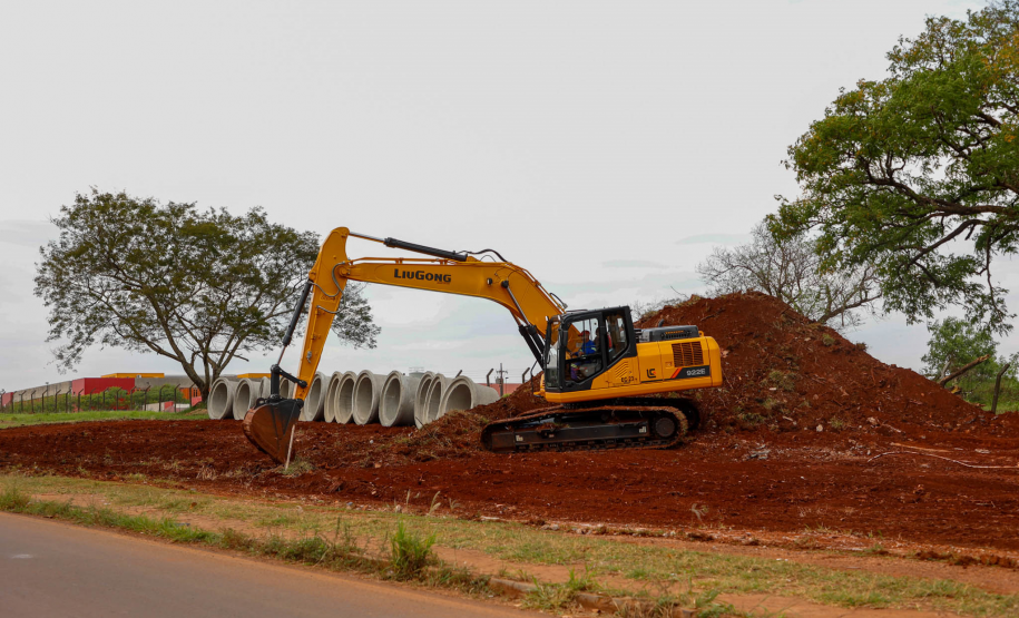 Serviços iniciais do Viaduto da PUC em Londrina