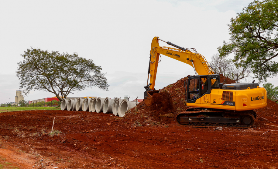 Serviços iniciais do Viaduto da PUC em Londrina