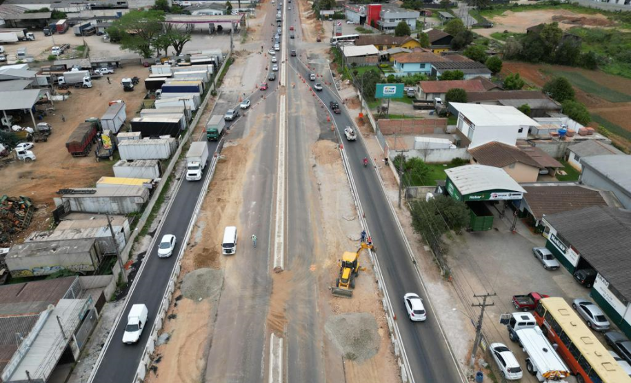 Novo viaduto em execução na BR-376 em São José dos Pinhais