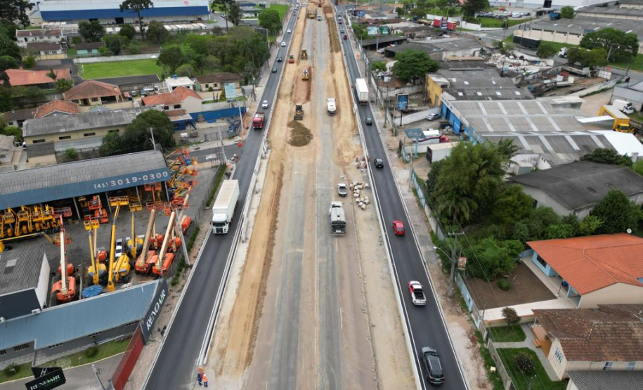 Novo viaduto em execução na BR-376 em São José dos Pinhais