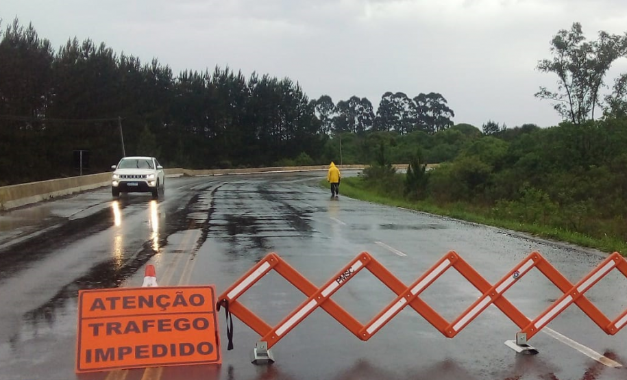 Bloqueio ponte PR-151 São Mateus do Sul - Três Barras