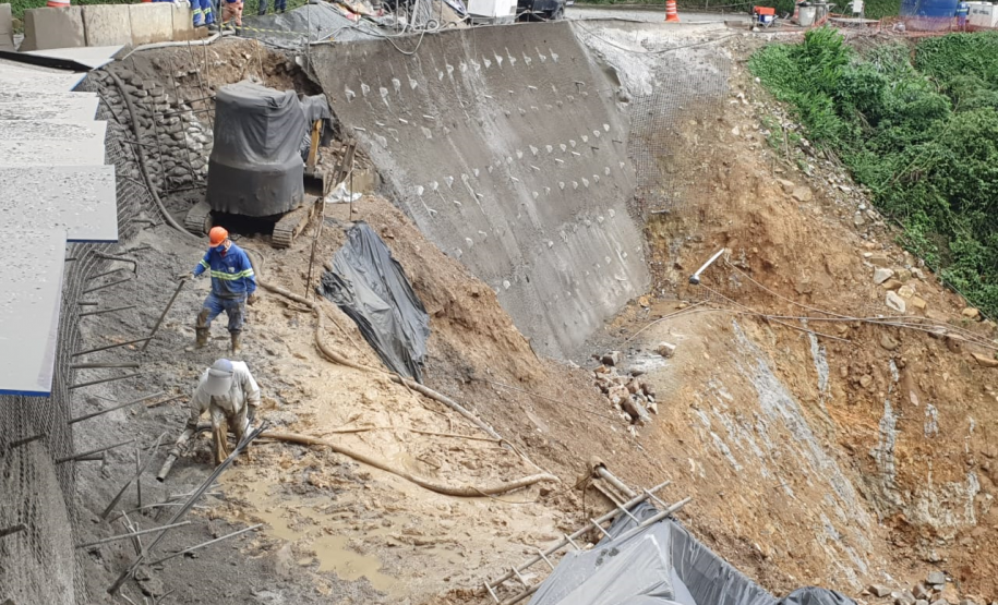 Estrada da Graciosa - obras no km 11+200