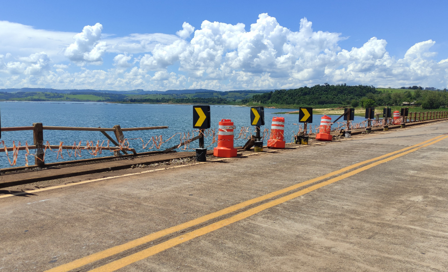 Ponte Rio Itararé - Represa de Chavantes PR-218 em Carlópolis