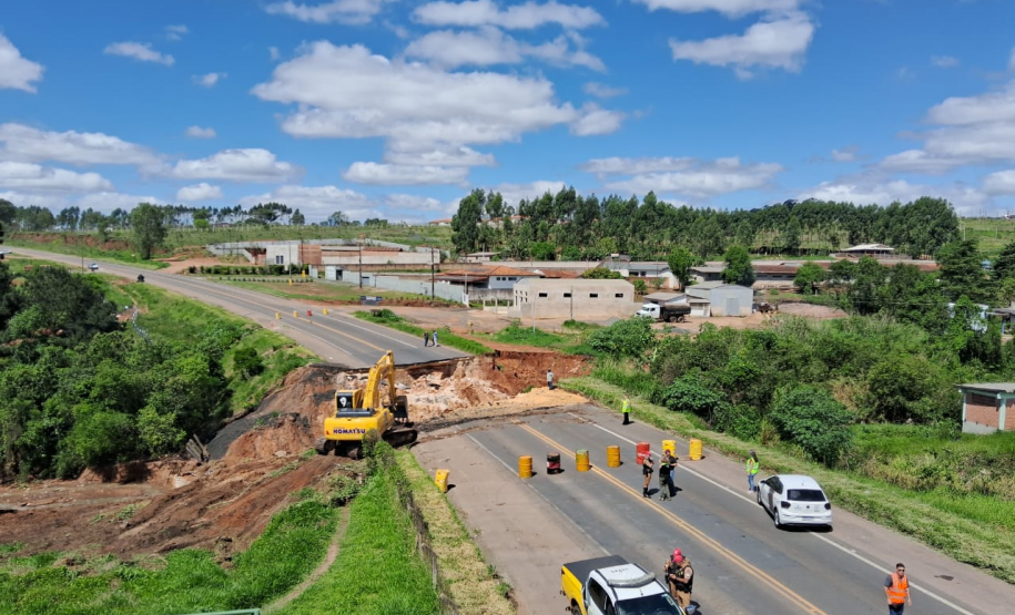Obras de recuperação da PR-151 em Jaguariaíva