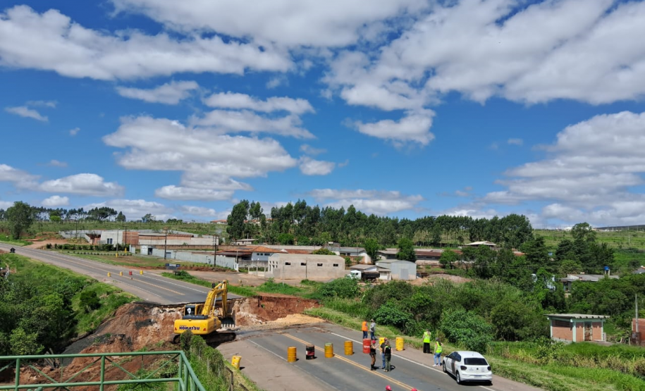 Obras de recuperação da PR-151 em Jaguariaíva
