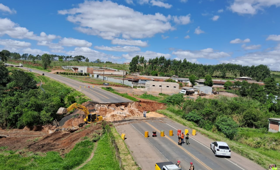 Obras de recuperação da PR-151 em Jaguariaíva