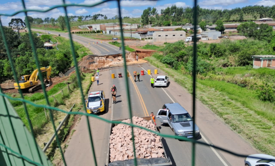 Obras de recuperação da PR-151 em Jaguariaíva