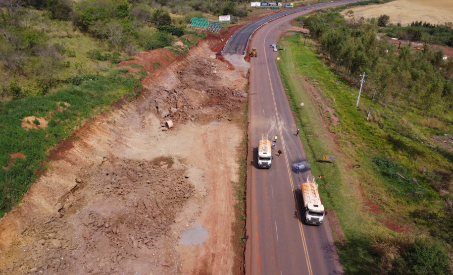 PR-317 após detonação de rochas em setembro
