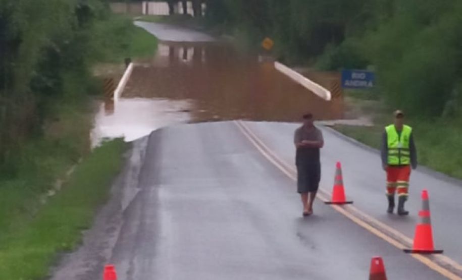 PR-554 entre São Jorge do Ivaí e Doutor Camargo