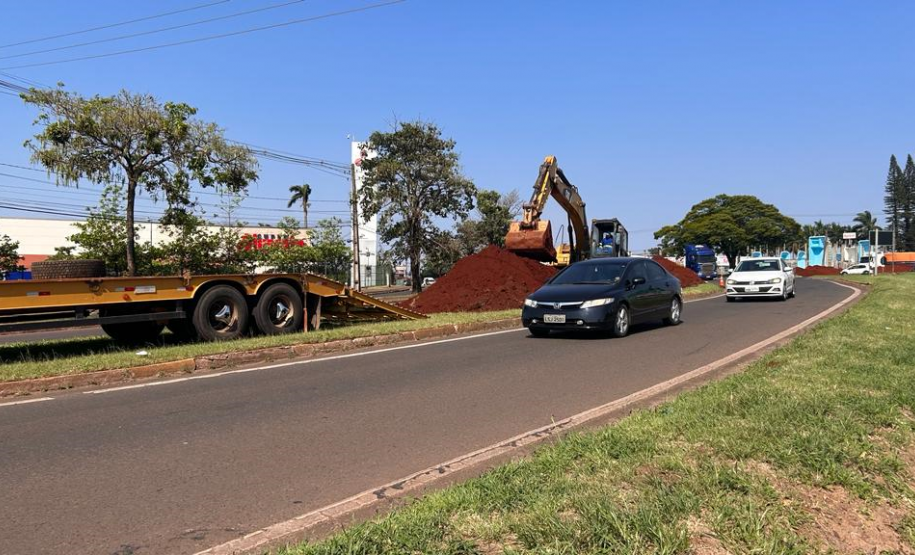 Sondagens e coleta de amostra de solo no local do futuro viaduto
