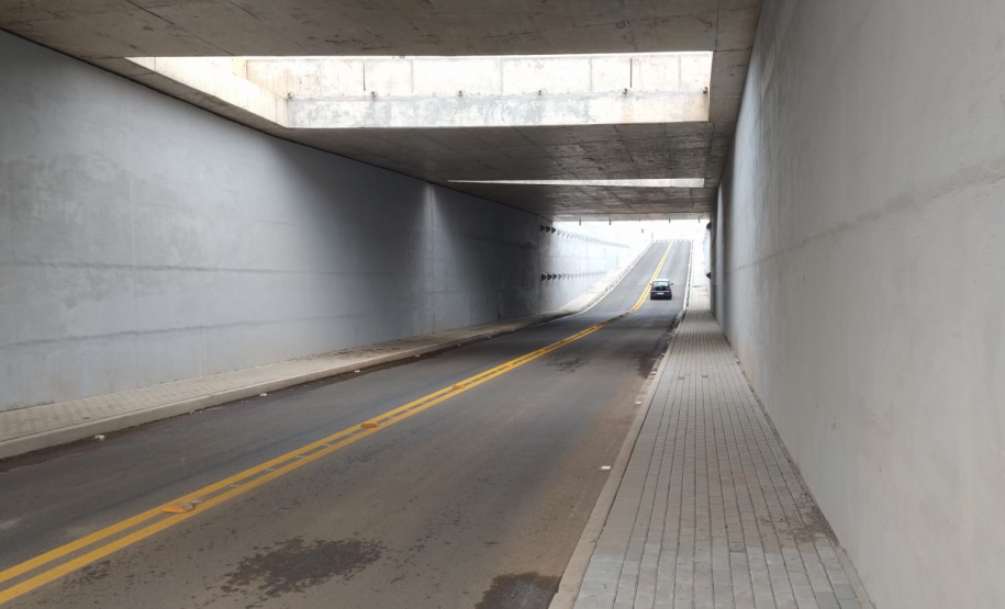 BR-277 Trincheira entre a Rua João Fortkamp e a Rua Campo Grande