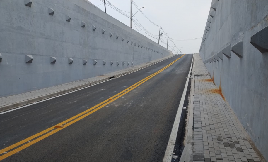 BR-277 Trincheira entre a Rua João Fortkamp e a Rua Campo Grande