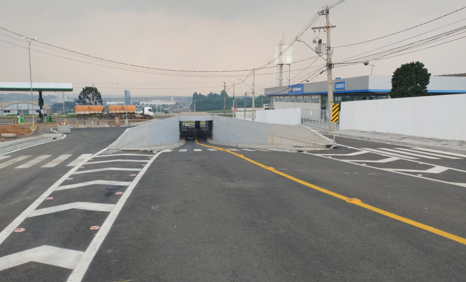 BR-277 Trincheira entre a Rua João Fortkamp e a Rua Campo Grande