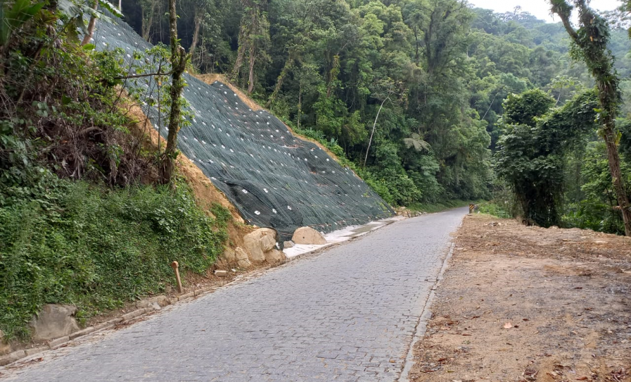 Obras de recuperação da Estrada da Graciosa