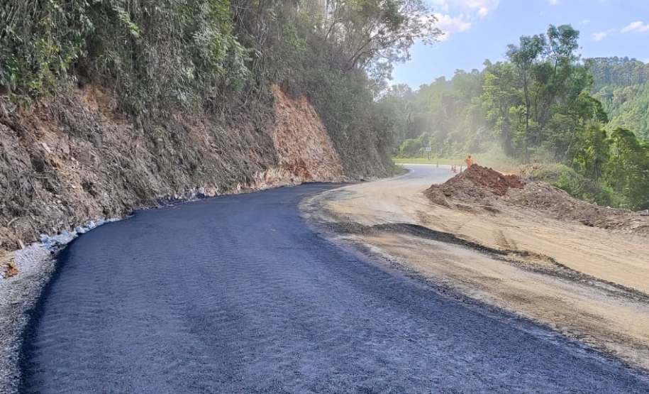 PR-092 em Rio Branco do Sul, pavimento do desvio temporário