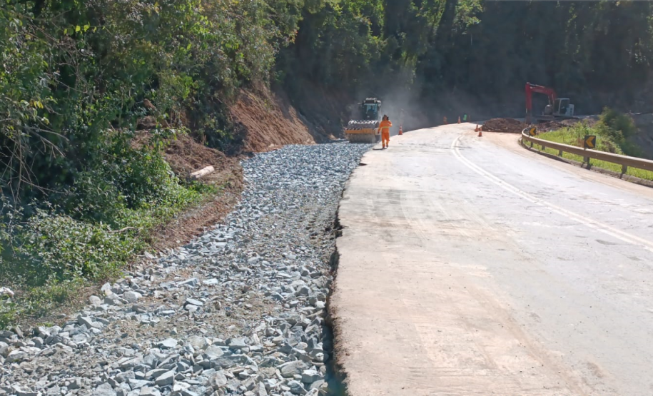 PR-092 em Rio Branco do Sul, implantação de desvio provisório