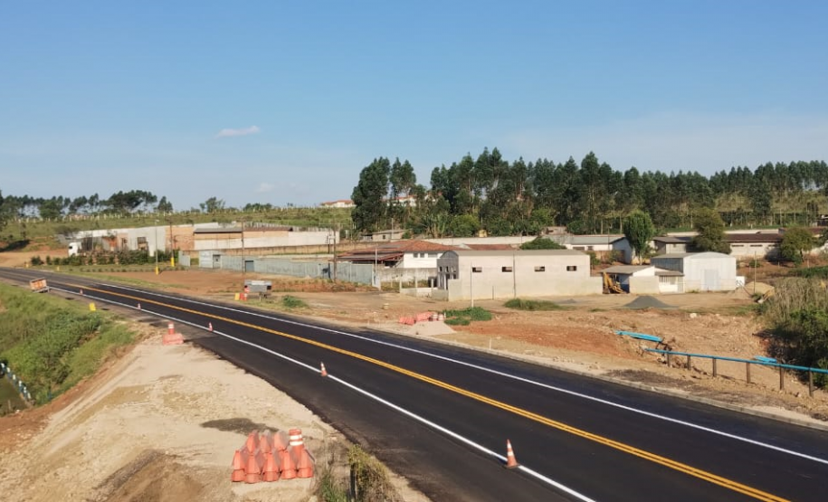 PR-151 em Jaguariaíva com nova pavimentação e sinalização horizontal