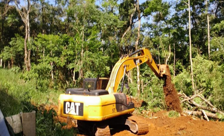 PR-170 caminho de serviço para obra de recuperação
