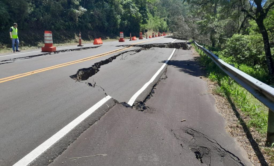 PR-170 Pinhão caminho de serviço