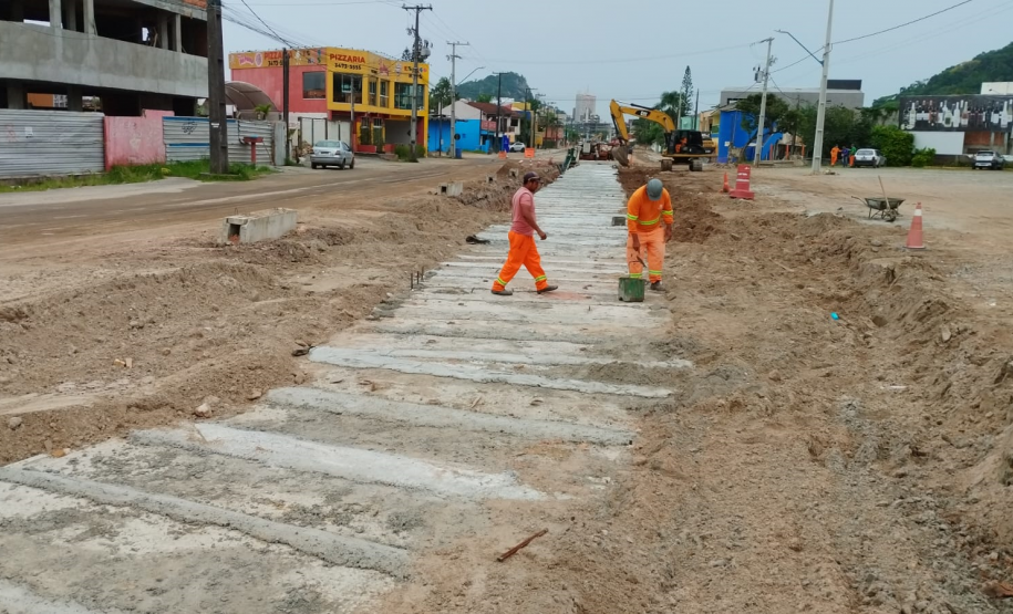 Canal de macrodrenagem do Rio da Draga em Matinhos