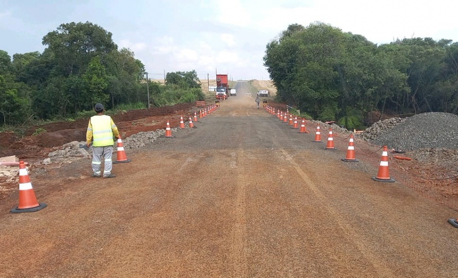 PR-540 em Entre Rios, sendo liberada para o tráfego