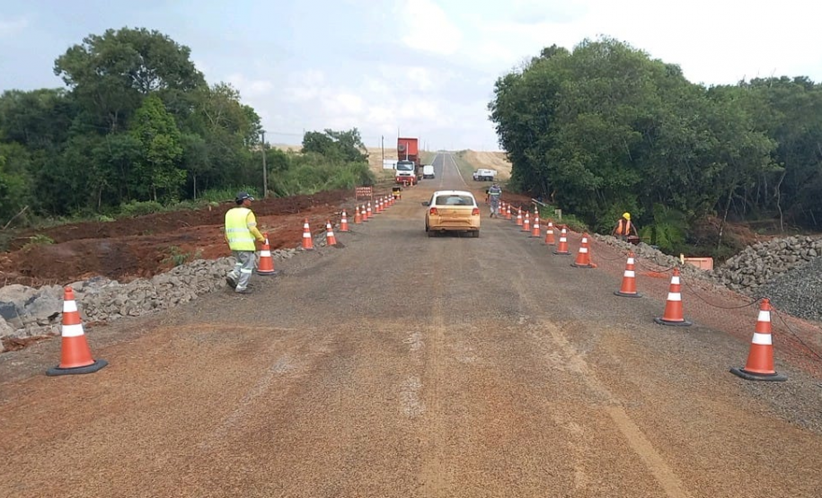 PR-540 em Entre Rios, sendo liberada para o tráfego