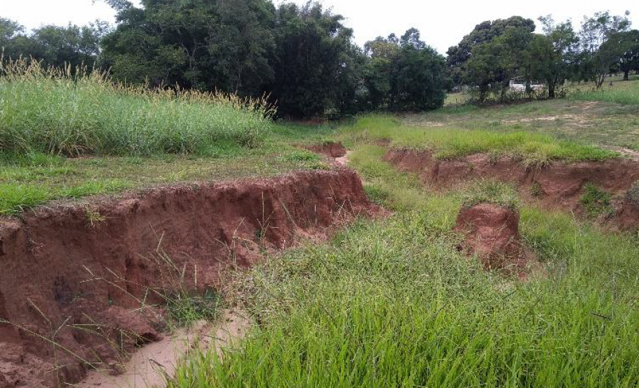 PR-550 terreno com erosão