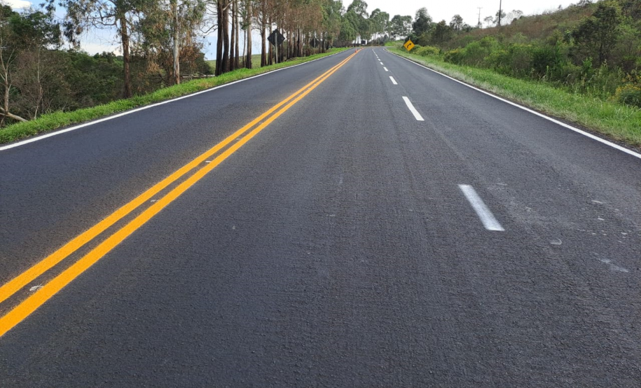 PR-090 em Piraí do Sul, serviços de sinalização após microrrevestimento