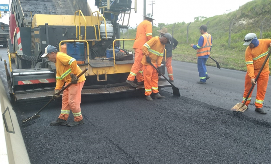 Serviços de conservação do pavimento e da faixa de domínio da PR-151 entre Ponta Grossa e Sengés