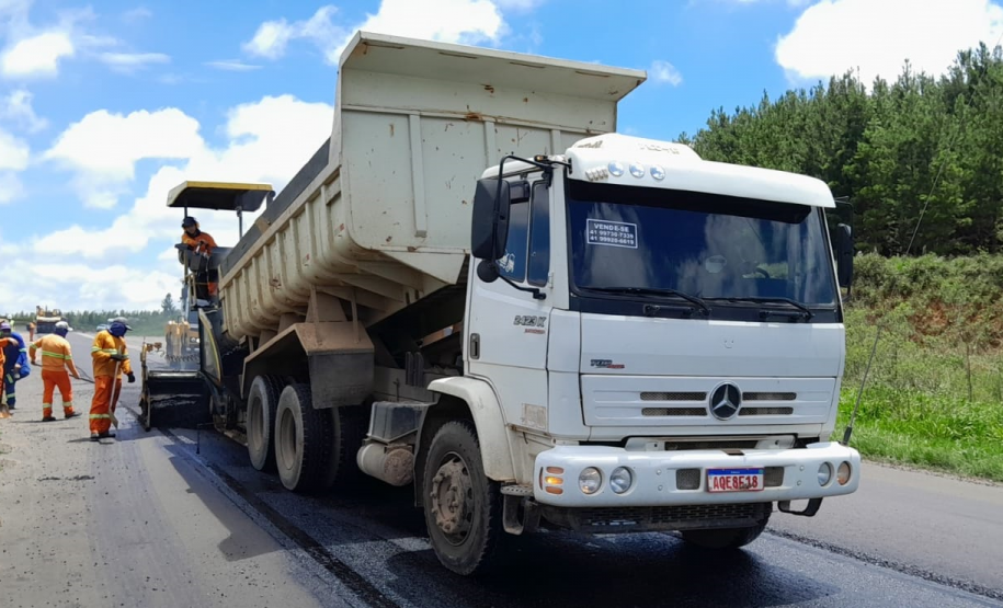 Serviços de conservação do pavimento e da faixa de domínio da PR-151 entre Ponta Grossa e Sengés