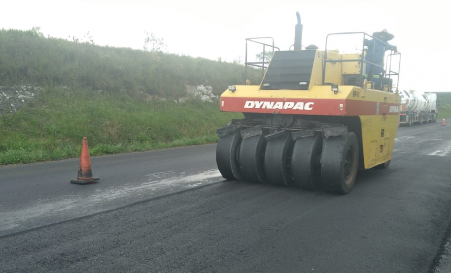 Serviços de conservação do pavimento e da faixa de domínio da PR-151 entre Ponta Grossa e Sengés