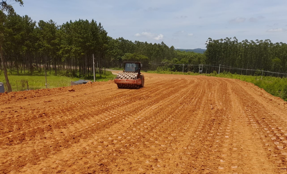 PR-160 entre Imbaú e Reserva - terraplenagem