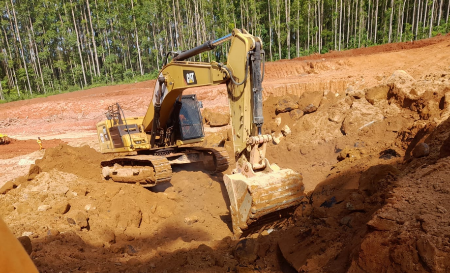 PR-160 entre Imbaú e Reserva - terraplenagem