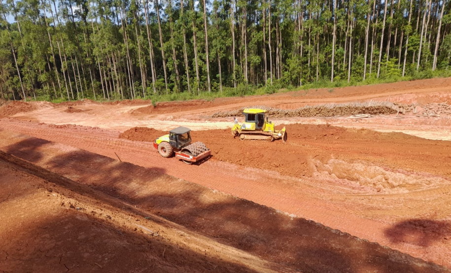 PR-160 entre Imbaú e Reserva - terraplenagem