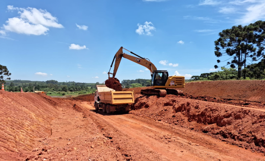 PR-160 entre Imbaú e Reserva - terraplenagem