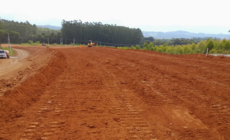 PR-160 entre Imbaú e Reserva - terraplenagem